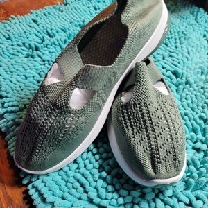 Elegant Olive Women's Knit Loafers